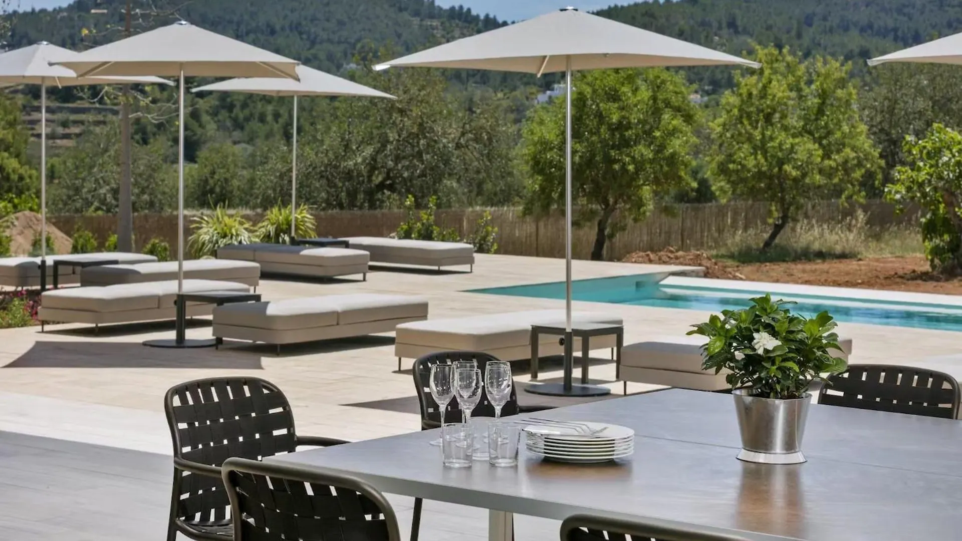 Countryside Villa With Outdoor Space Santa Eularia des Riu