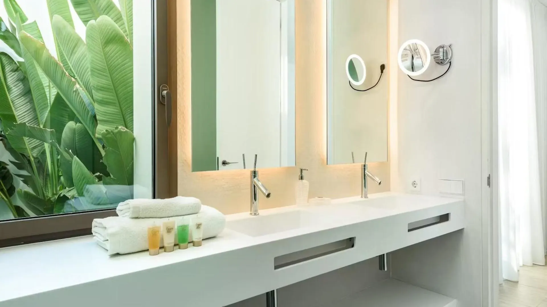 Countryside Villa With Outdoor Space Santa Eularia des Riu