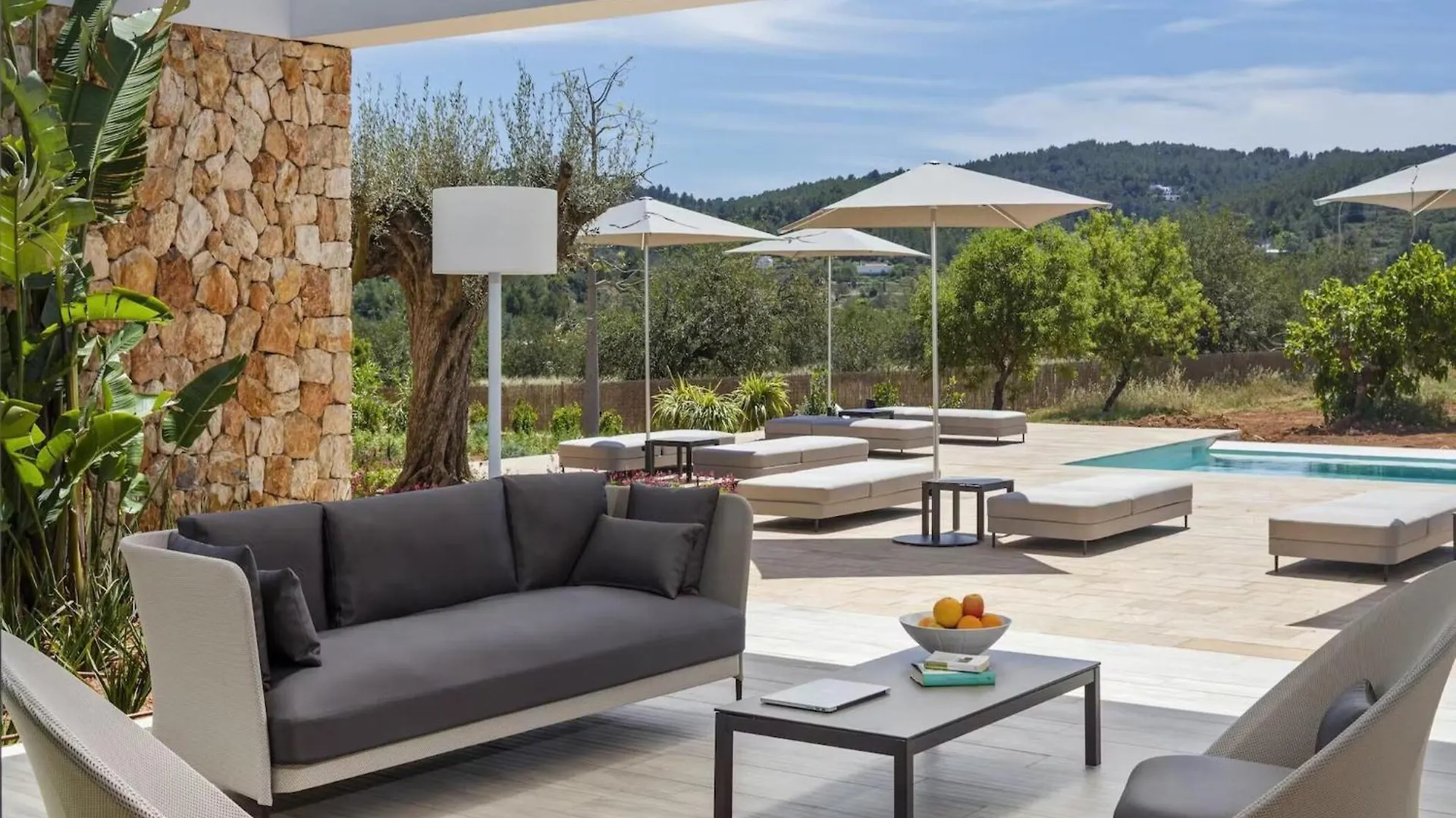 Countryside Villa With Outdoor Space Santa Eularia des Riu